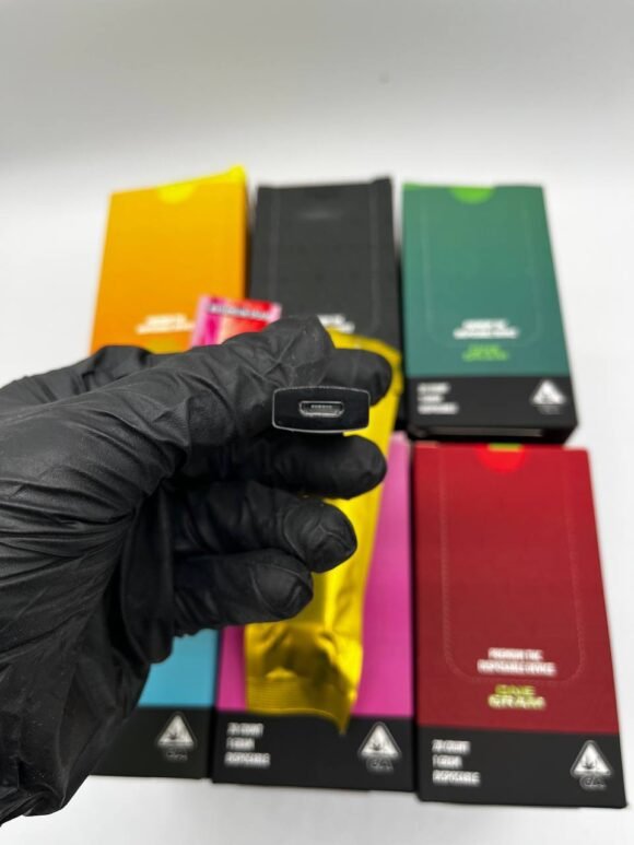 Buy The Cure Company 1G Disposable Vape | Premium Flavors & Authentic Strain Experience - Image 2